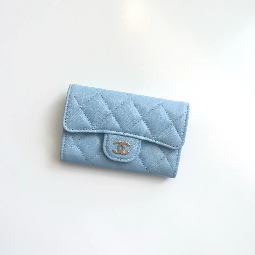 🔥 CHANEL Caviar Quilted Flap Cardholder in Sky blue